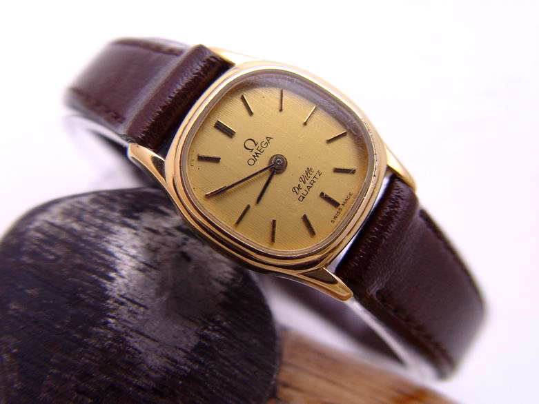 (070310-12) Omega De Ville Mini Square Lady Gold Antique Watch