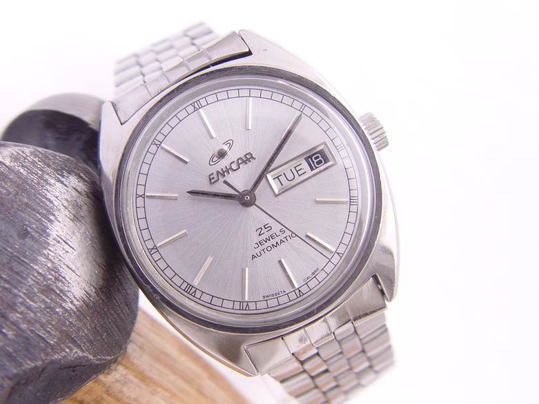 (070904-06) Enicar Date-Day Shiny Dial 70s Automatic AR2167 Vintage